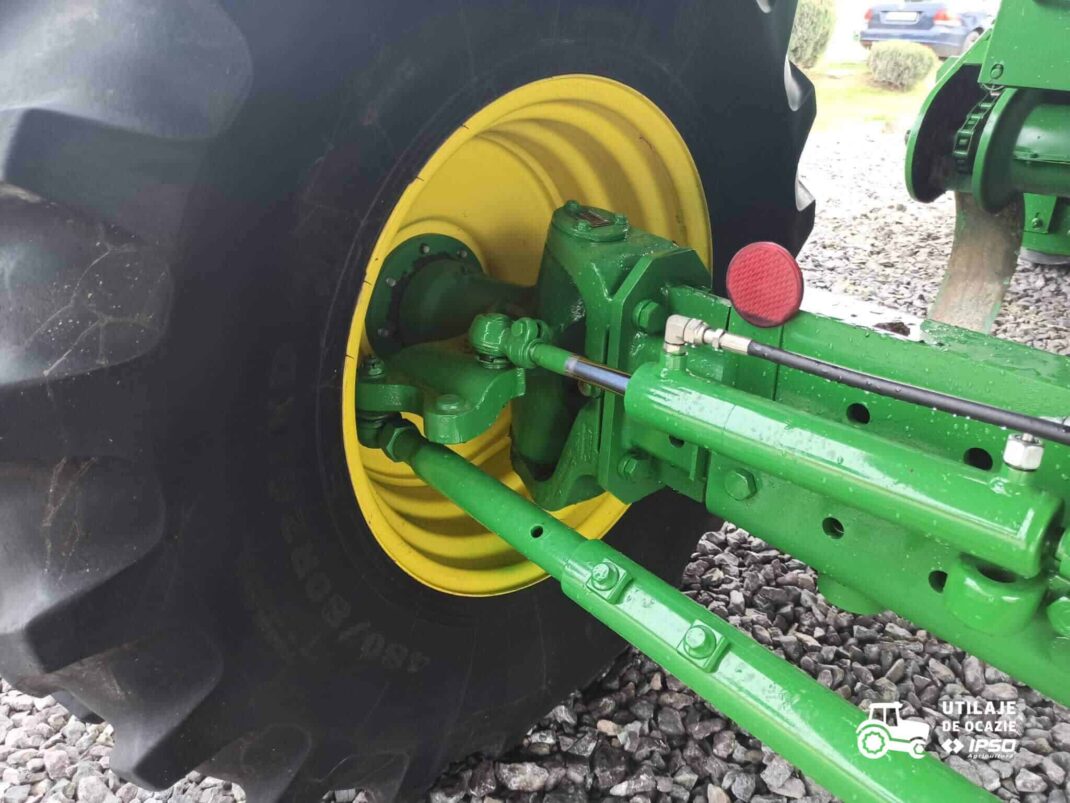 John Deere W540 + Header paioase