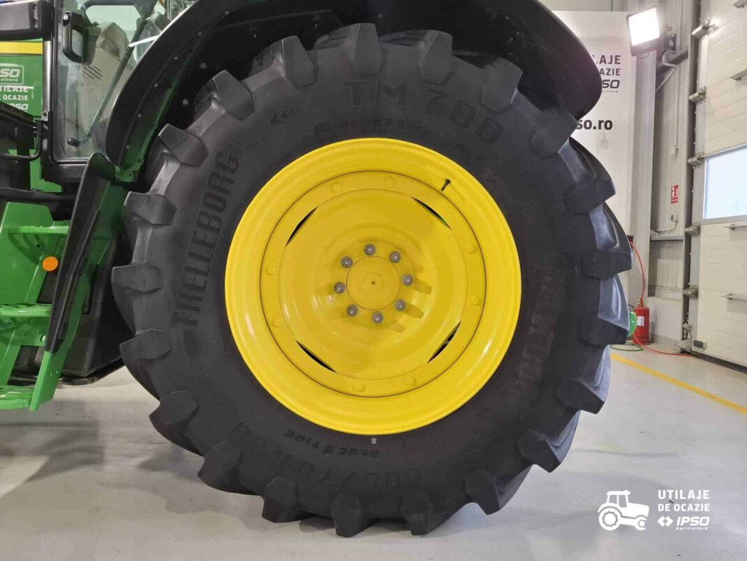 John Deere 6155M