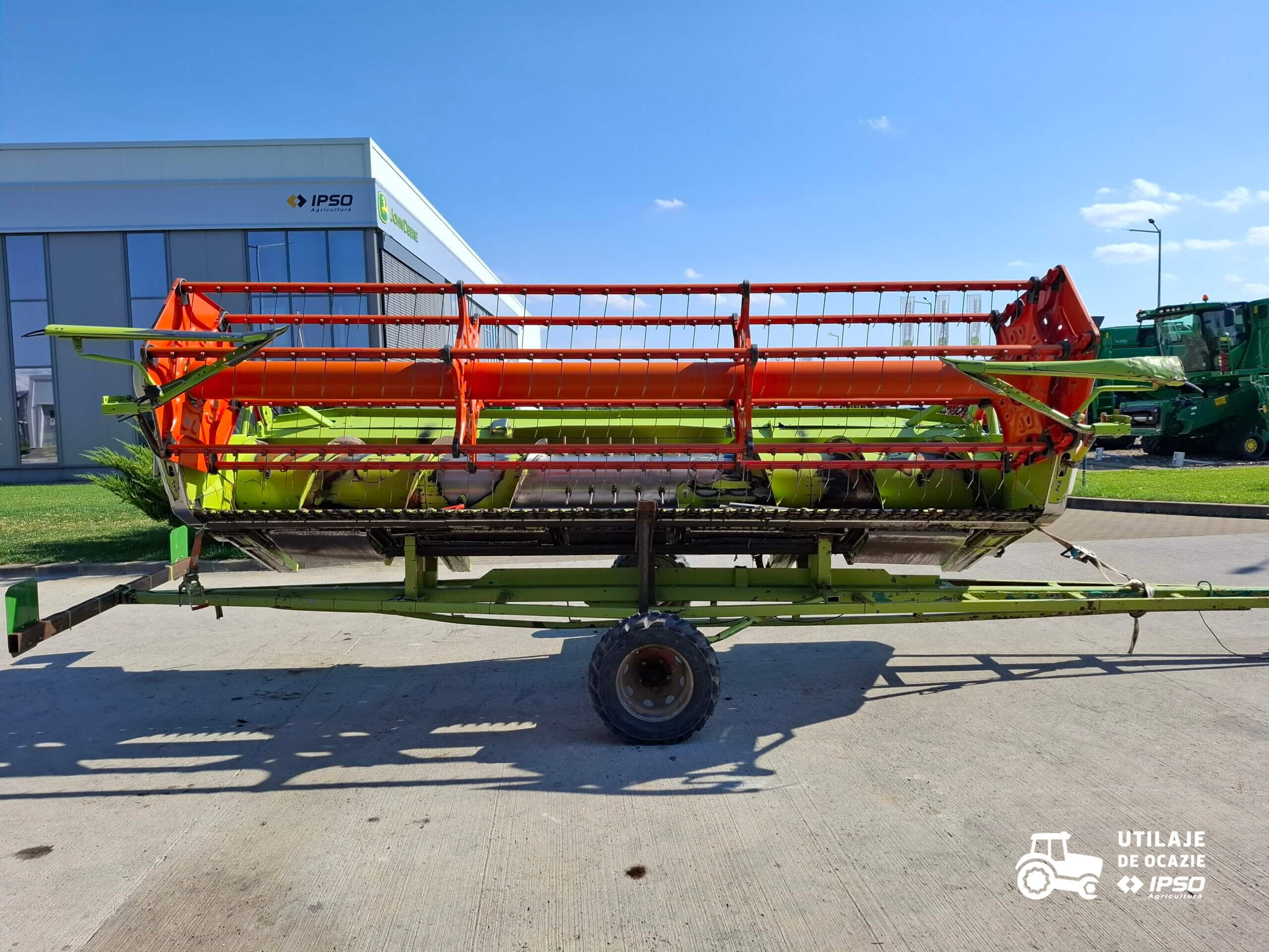 Claas Tucano 320 + Header paioase