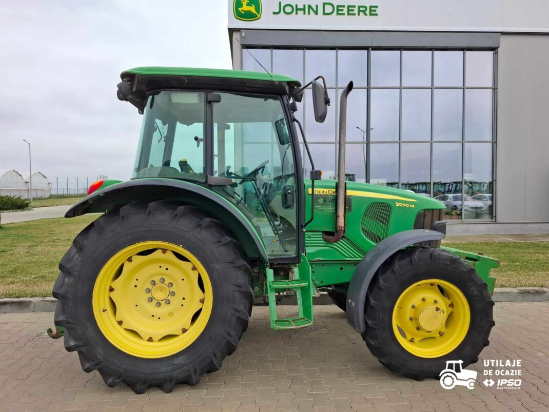 John Deere 5090M