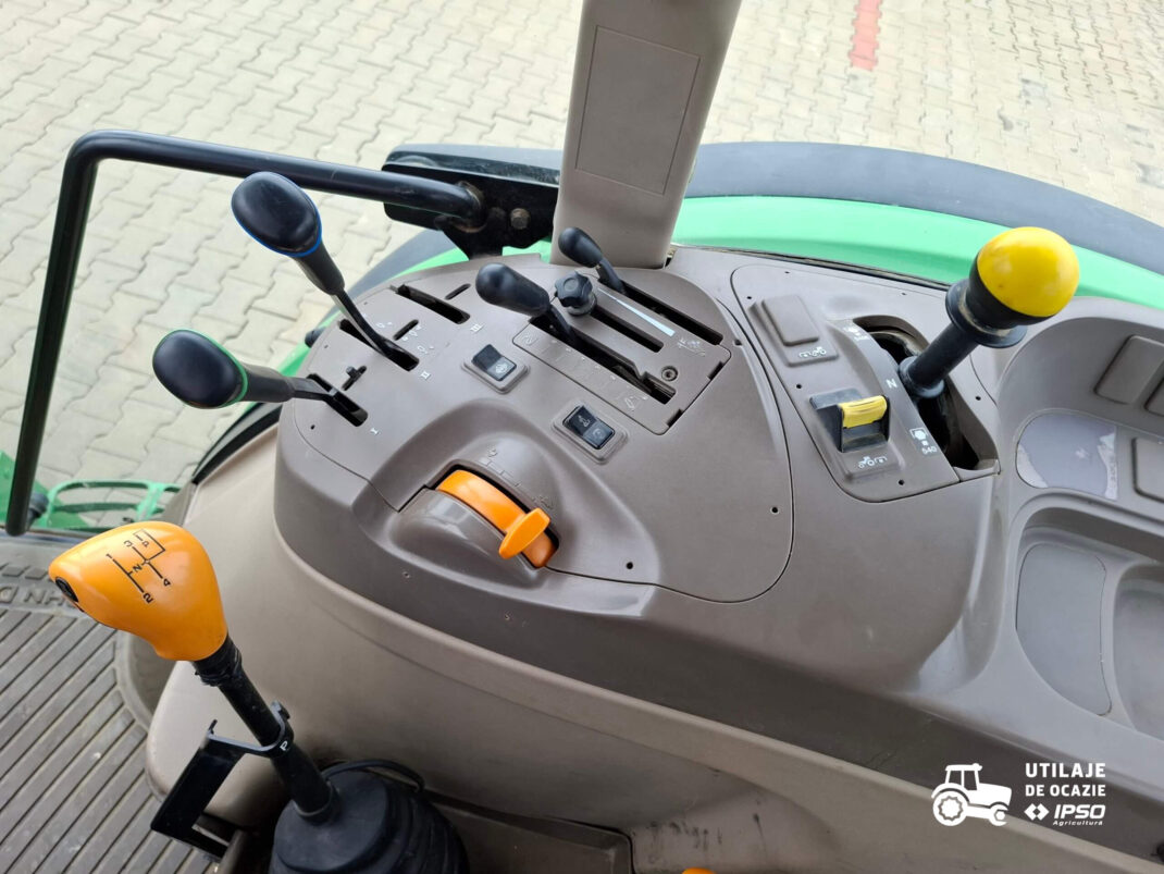 John Deere 5090M