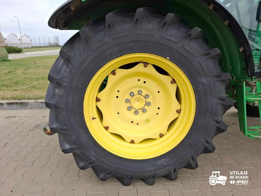 John Deere 5090M