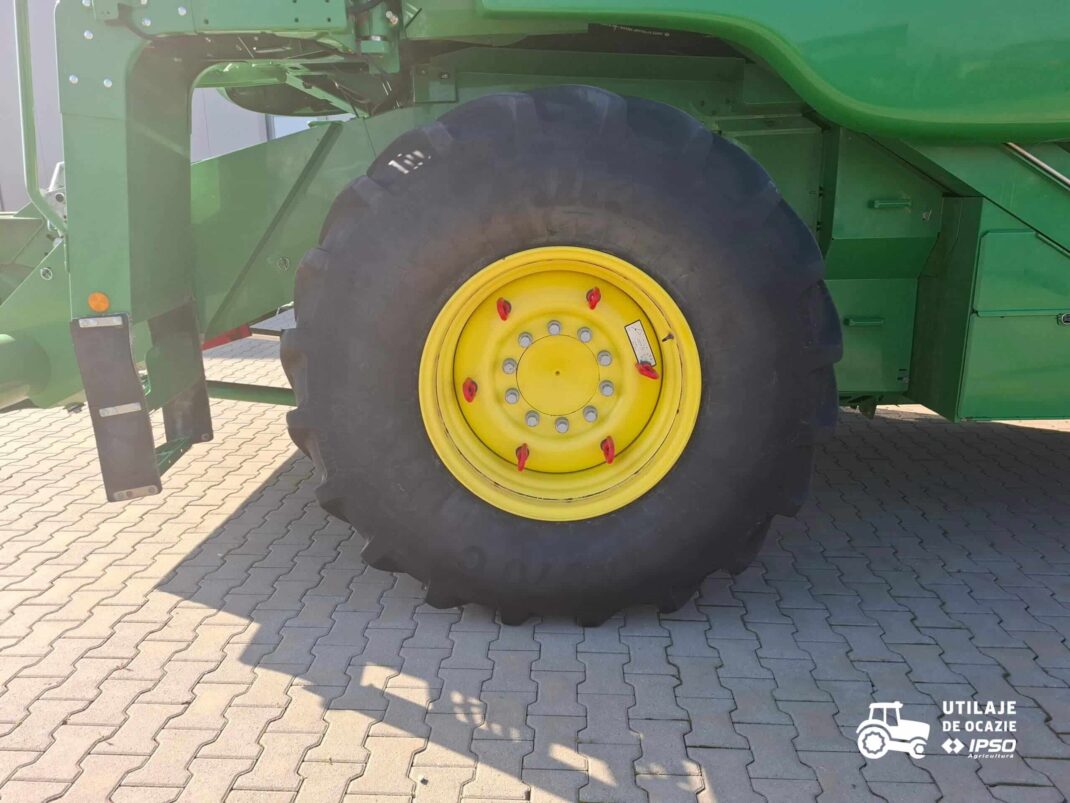 John Deere W540 cu roti duale fata