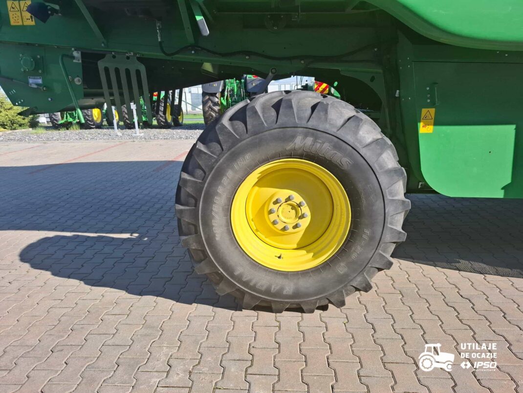 John Deere W540 cu roti duale fata