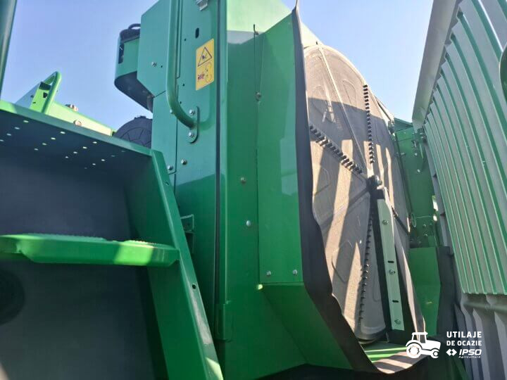 John Deere W540