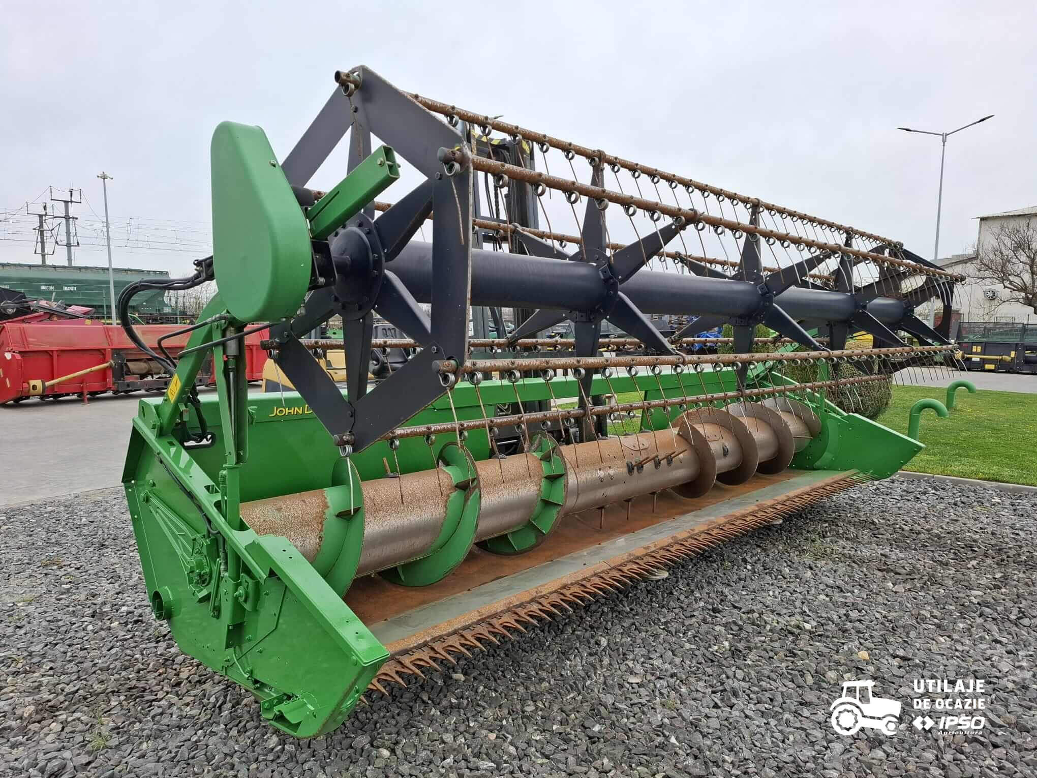 John Deere W540 + Header paioase
