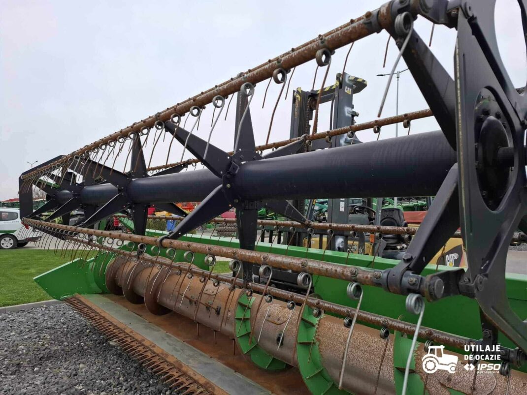 John Deere W540 + Header paioase
