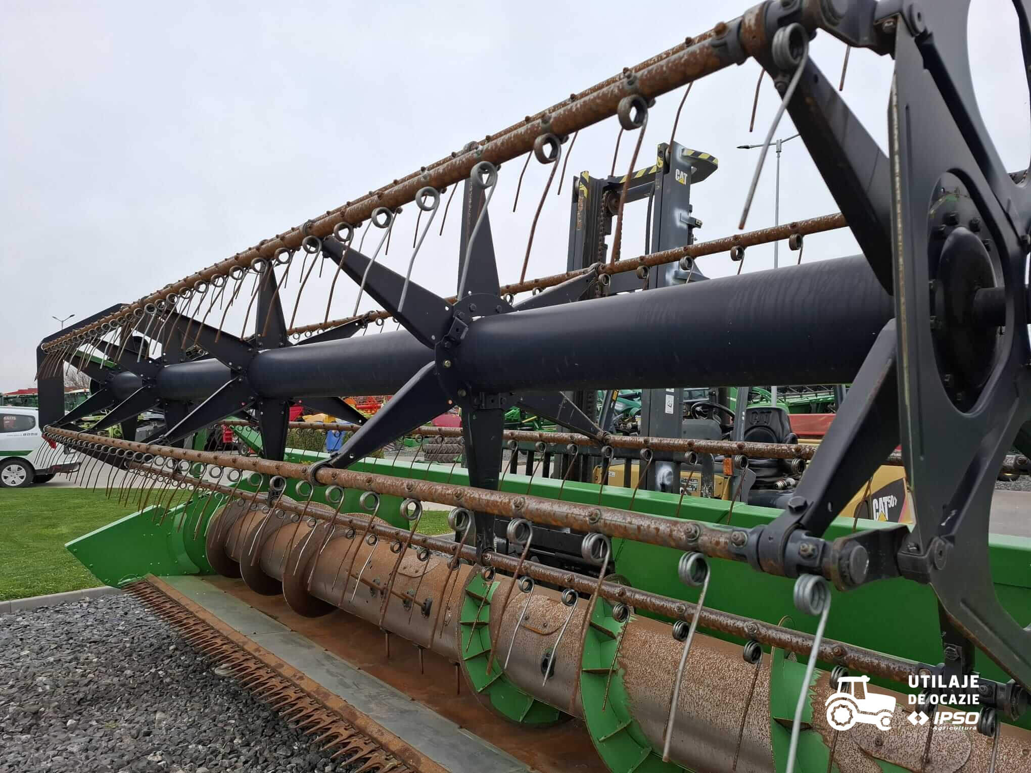 John Deere W540 + Header paioase