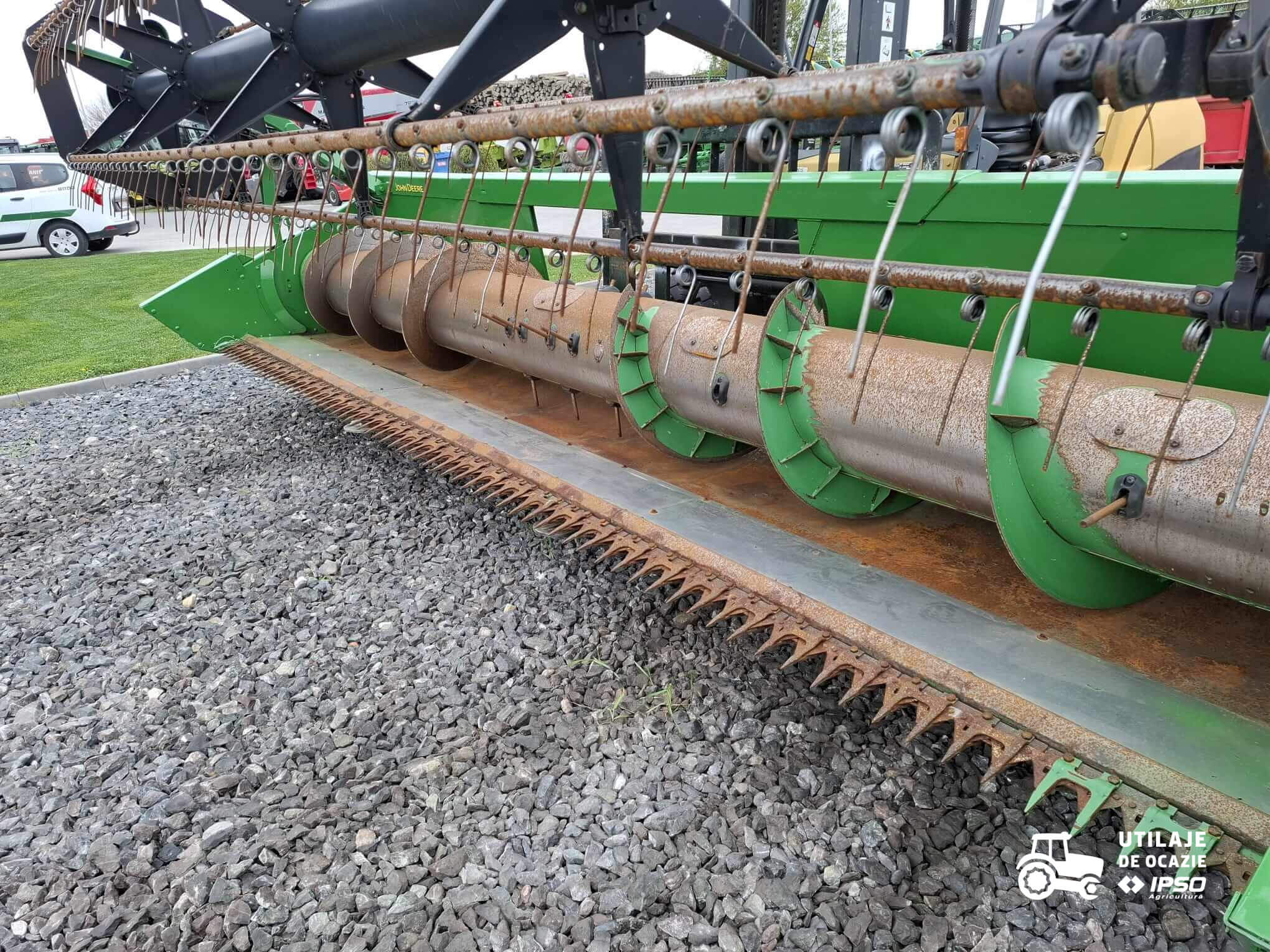 John Deere W540 + Header paioase
