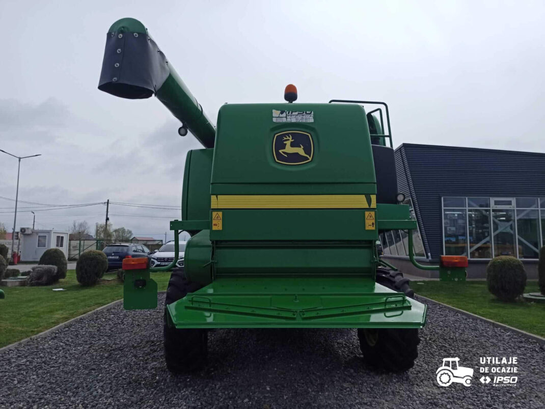 John Deere W540 + Header paioase