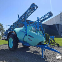 Sprayer tractat Berthoud model Racer 23