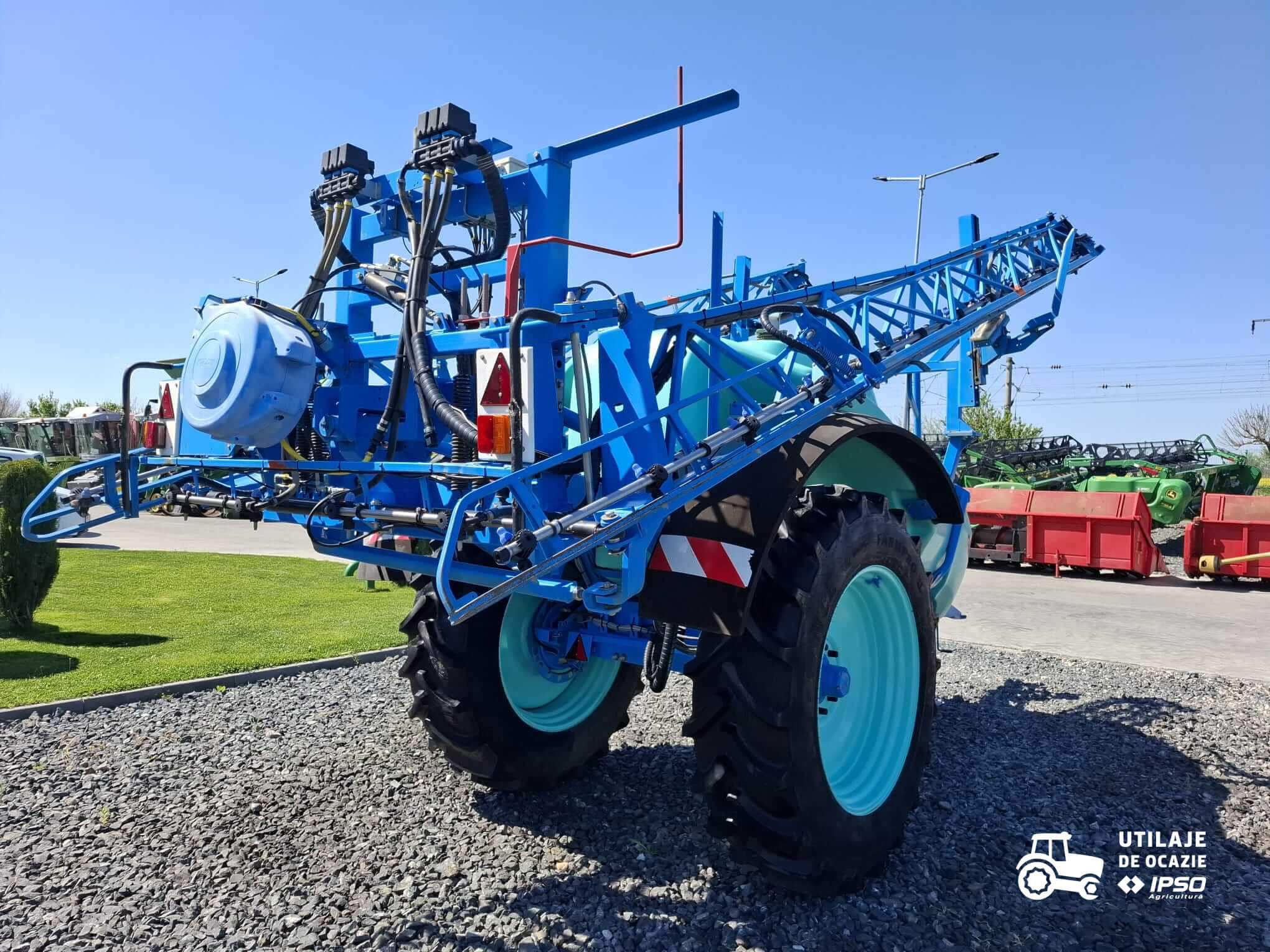 Sprayer tractat Berthoud model Racer 23