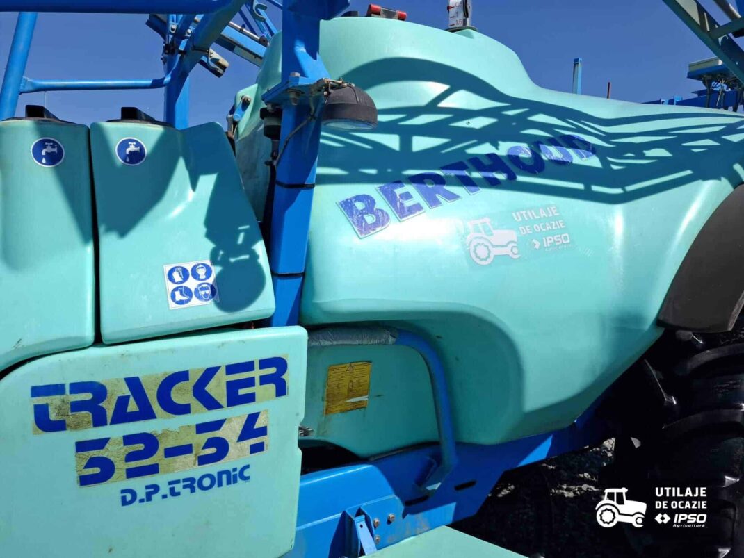 Sprayer tractat Berthoud model Racer 23 ( roti inguste + roti late)