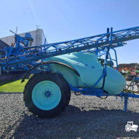 Sprayer tractat Berthoud model Racer 23