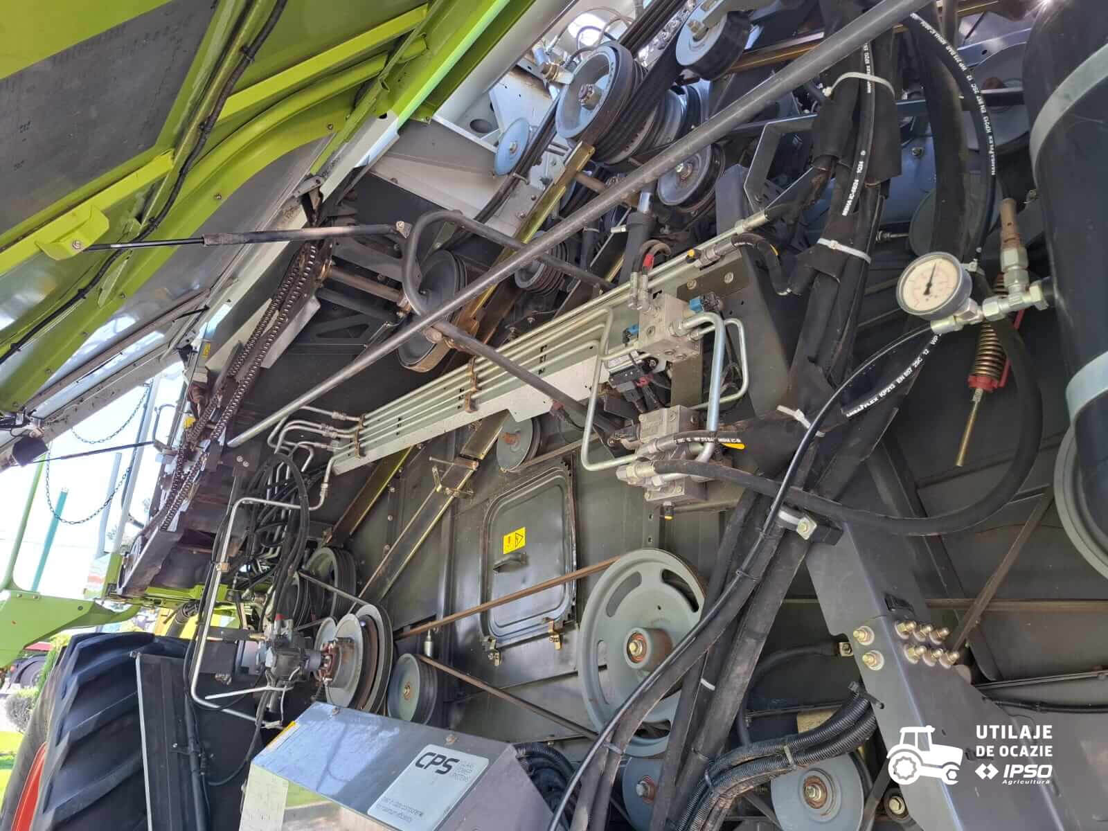 Claas Tucano 320 + Header paioase