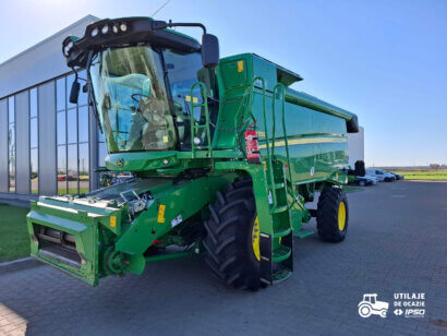 John Deere W550