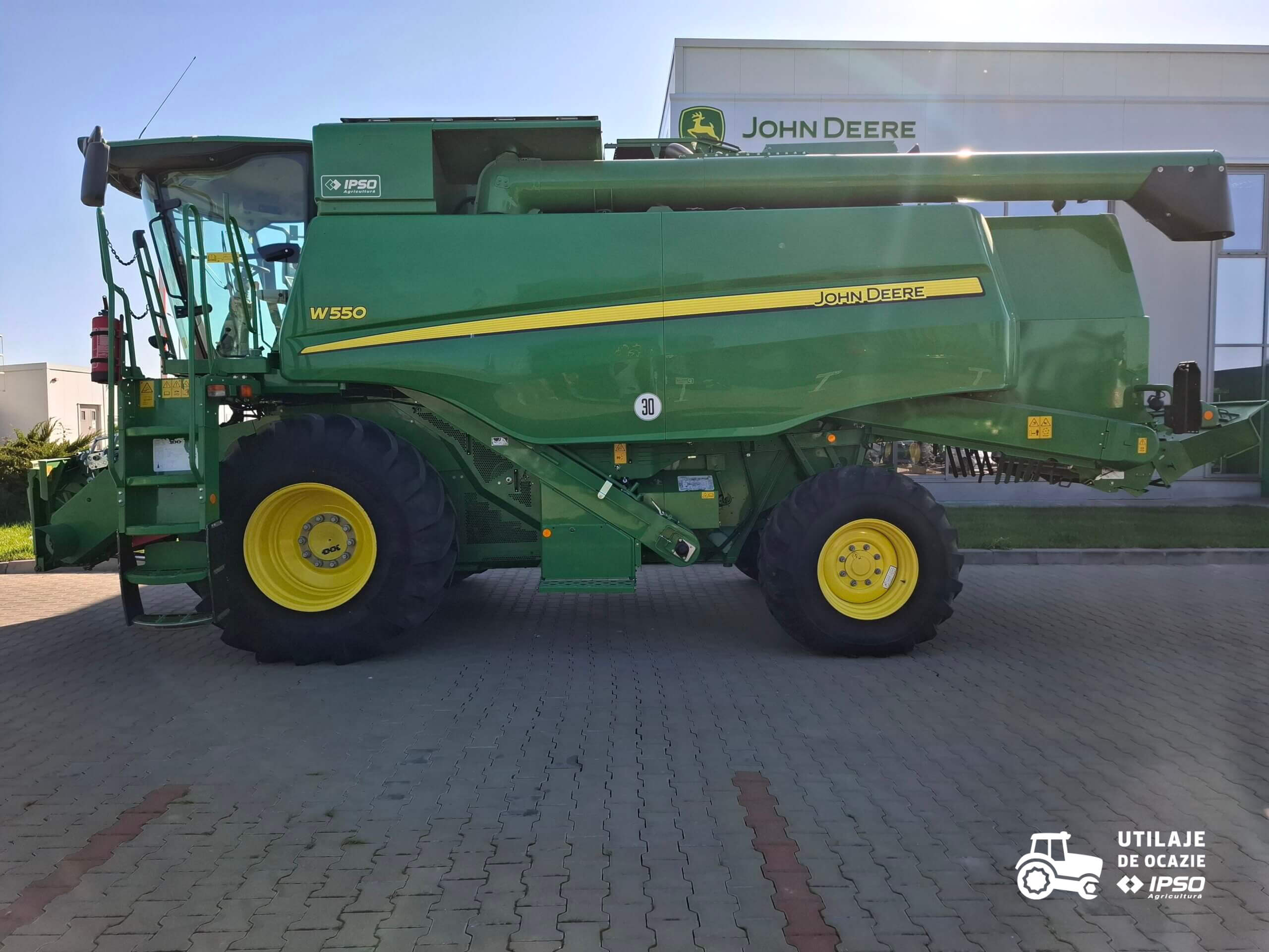 John Deere W550