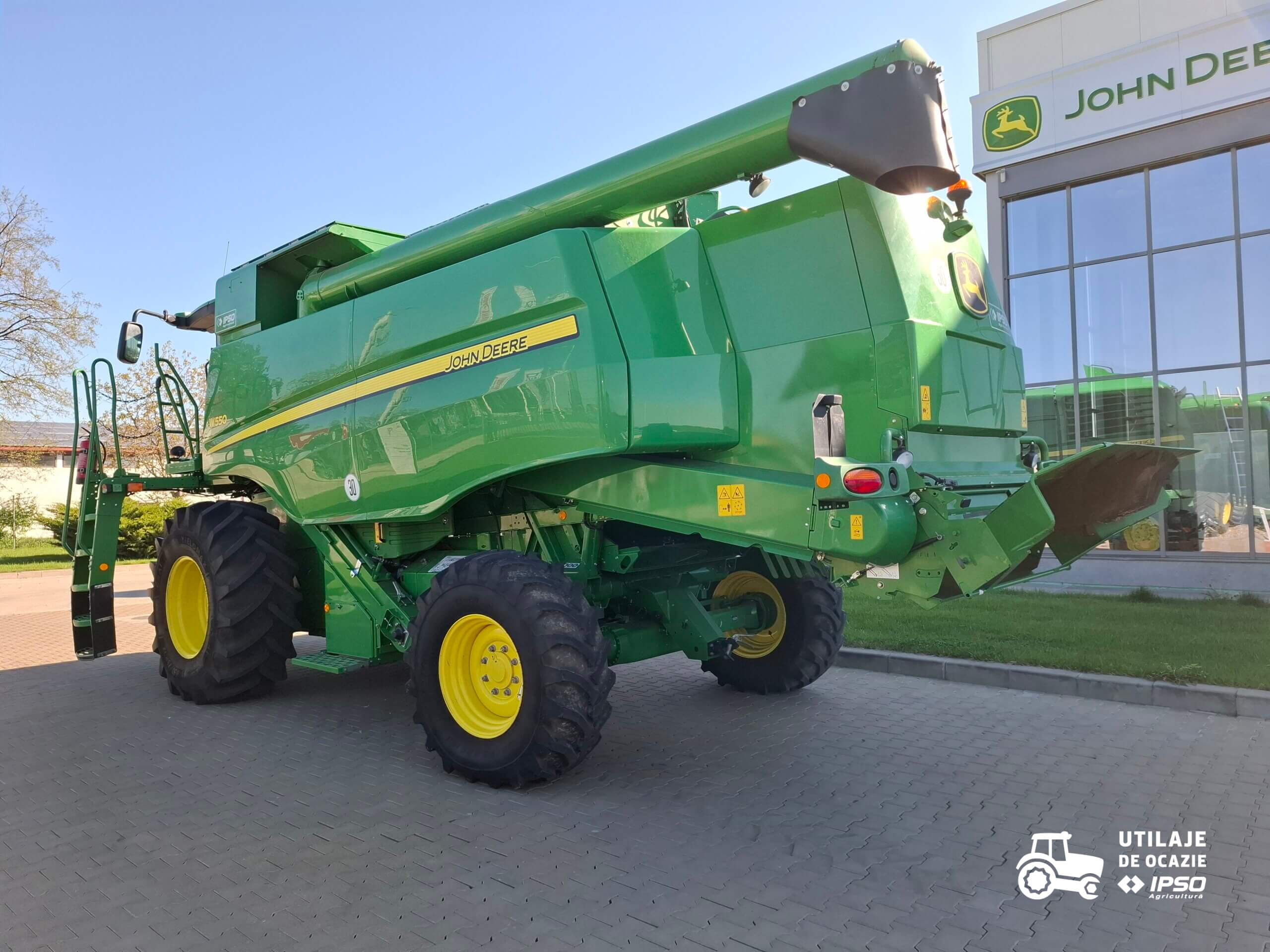 John Deere W550