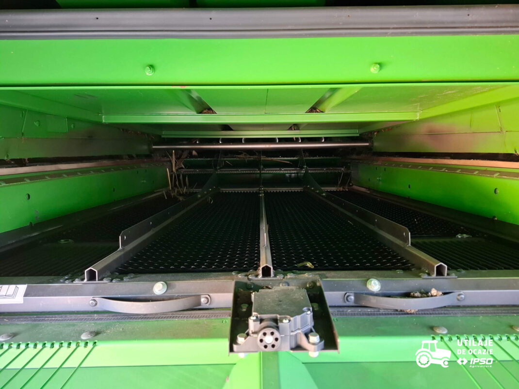 John Deere W550