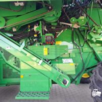 John Deere W550