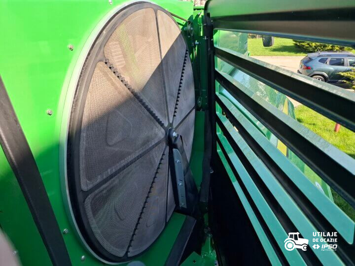 John Deere W550