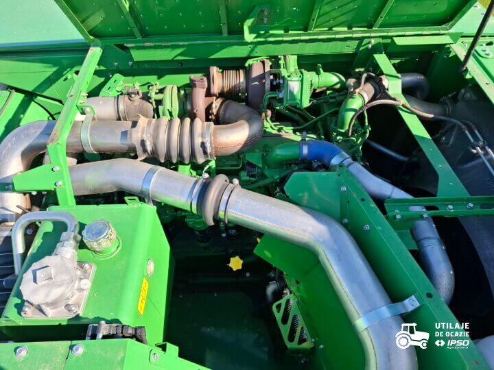 John Deere W550