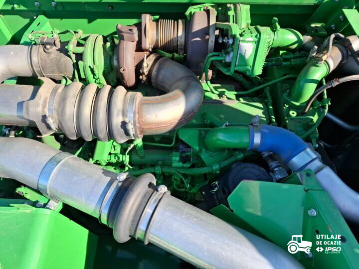 John Deere W550