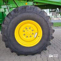 John Deere W550