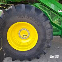 John Deere W550