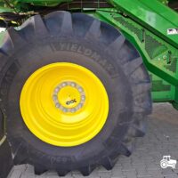 John Deere W550