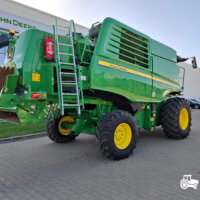 John Deere W550