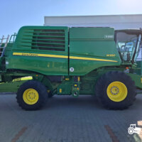 John Deere W550