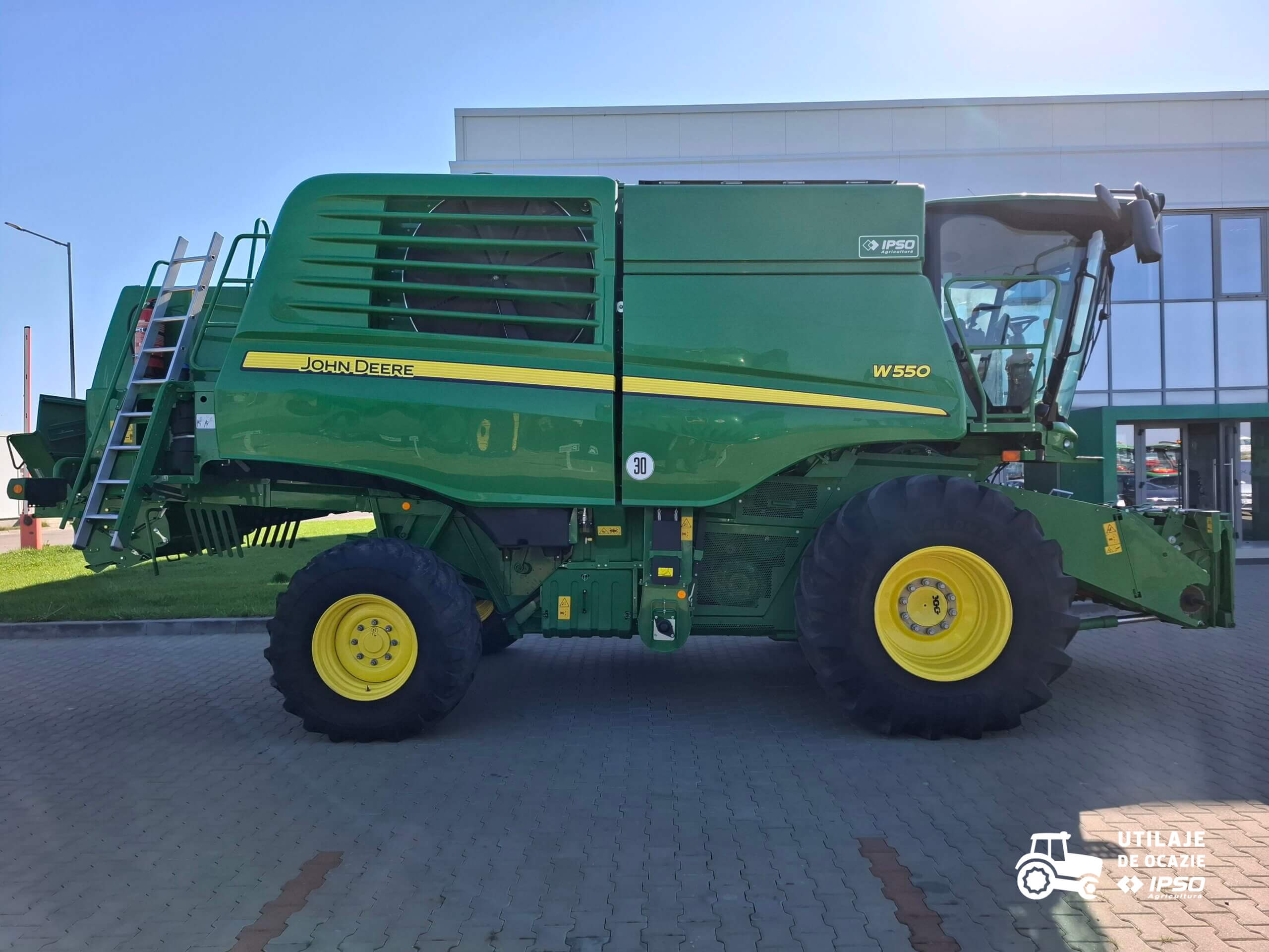 John Deere W550