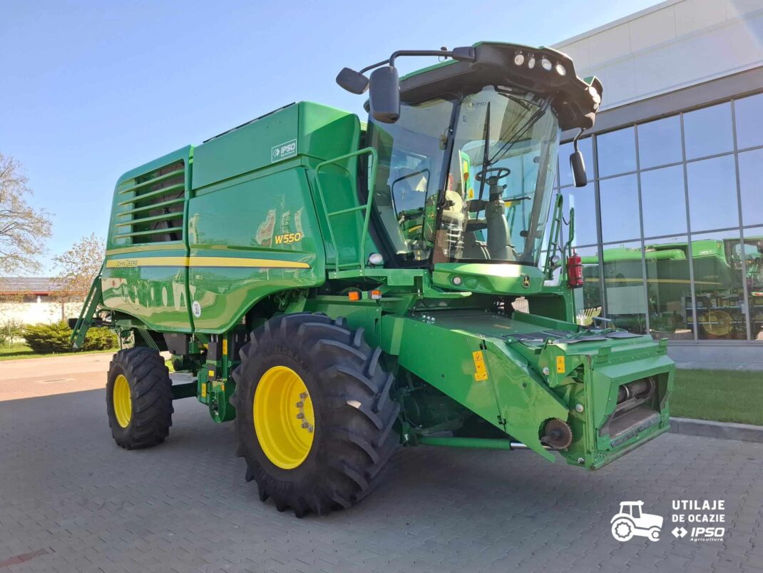 John Deere W550