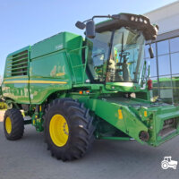 John Deere W550