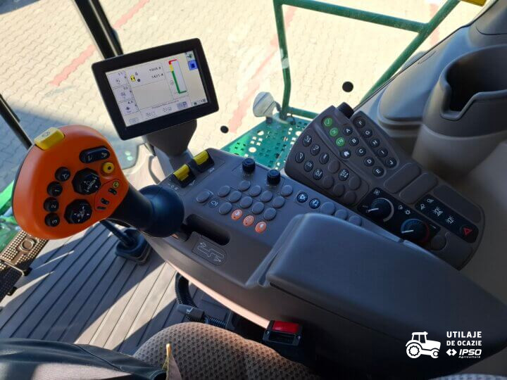 John Deere W550