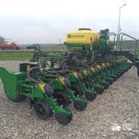 Semanatoare prasitoare John Deere DB37 ExactEmerge