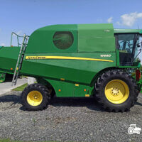 John Deere W440 + Header paioase