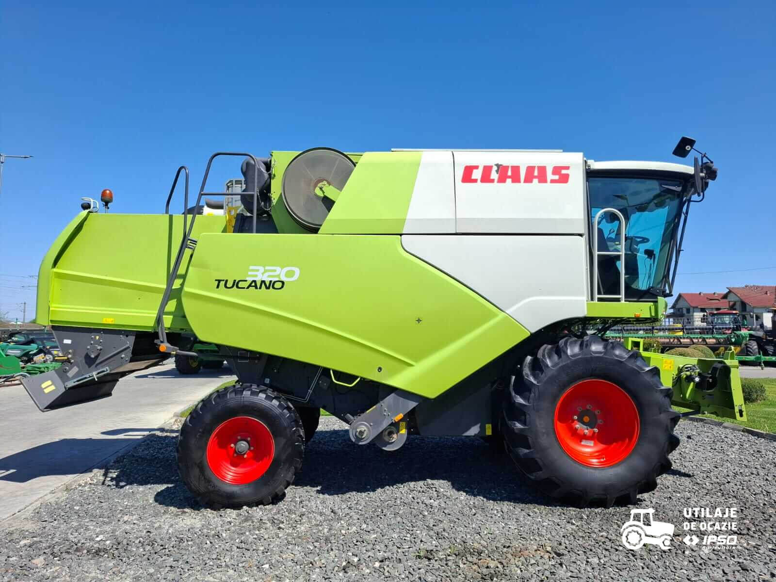 Claas Tucano 320 + Header paioase
