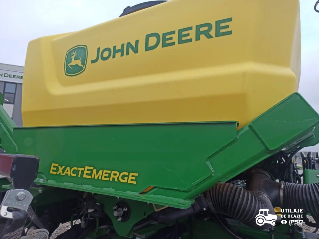 Semanatoare prasitoare John Deere DB37 ExactEmerge