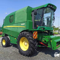 John Deere W440 + Header paioase