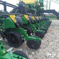 Semanatoare prasitoare John Deere DB37 ExactEmerge