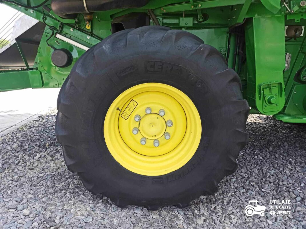 John Deere S680i 4x4