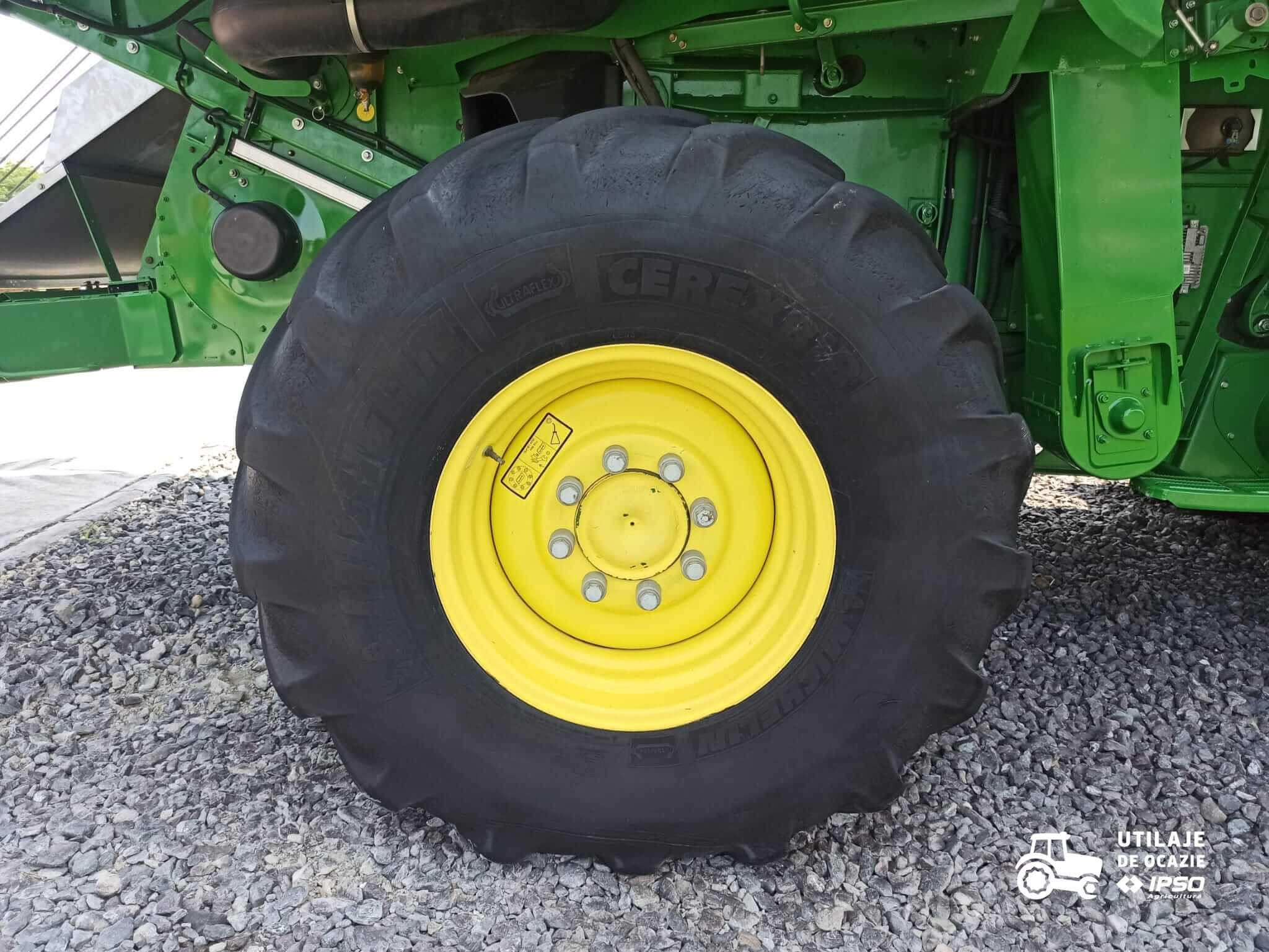 John Deere S680i 4x4
