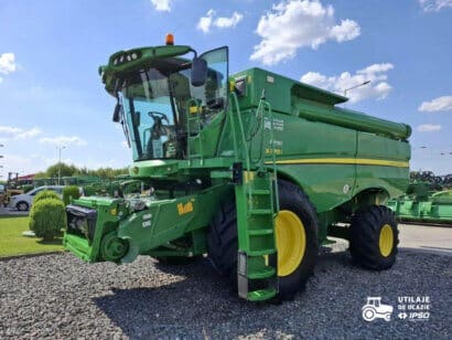 John Deere S770 + Header paioase