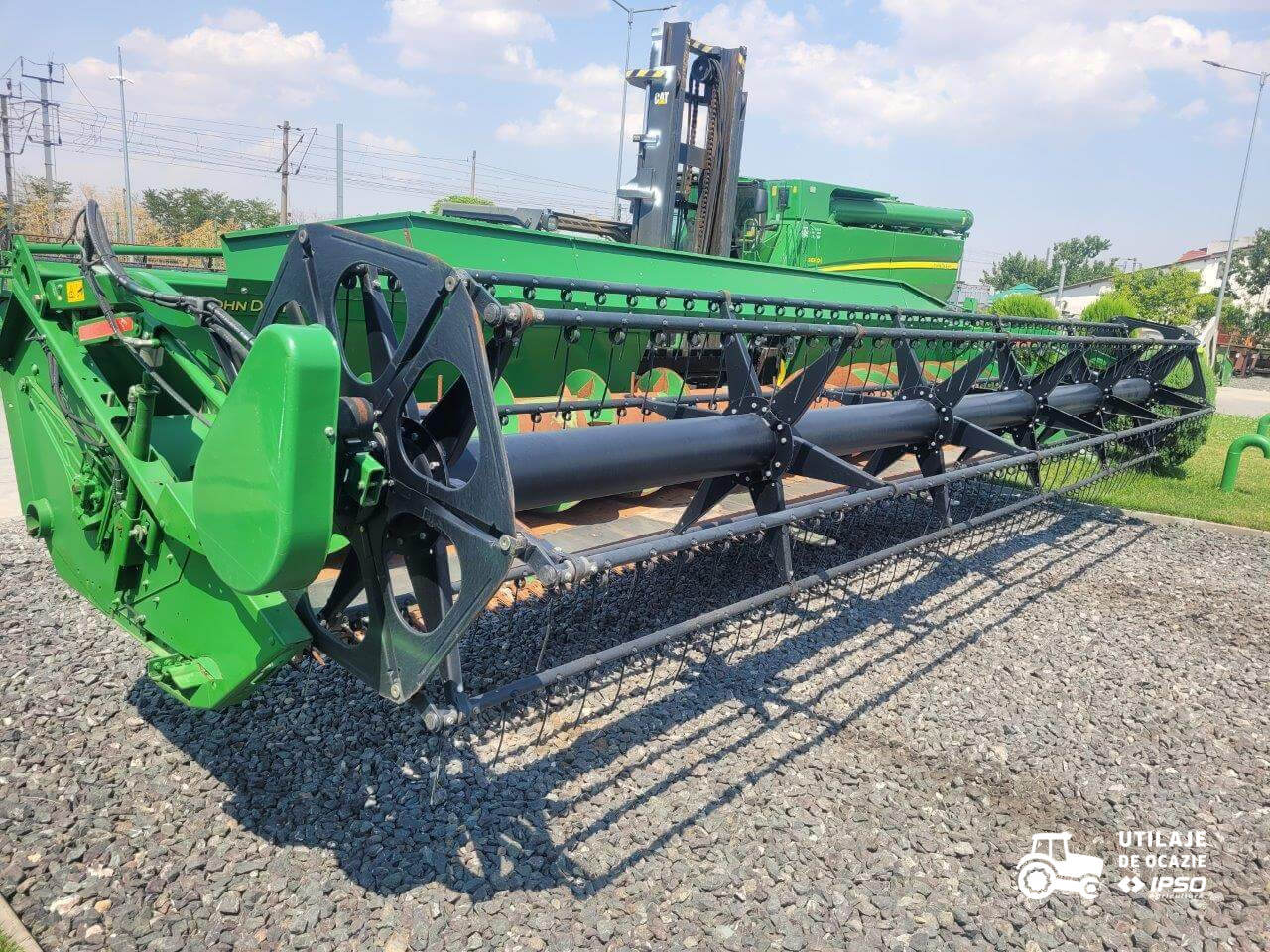 John Deere S770 + Header paioase