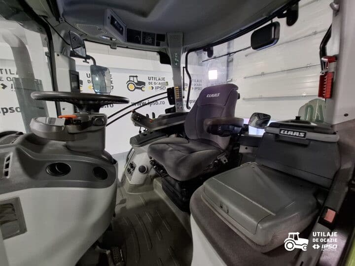 Claas Axion 810