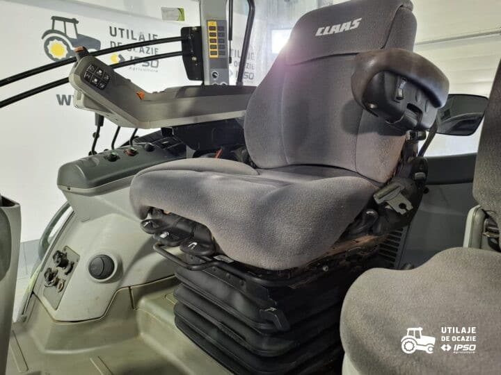 Claas Axion 810