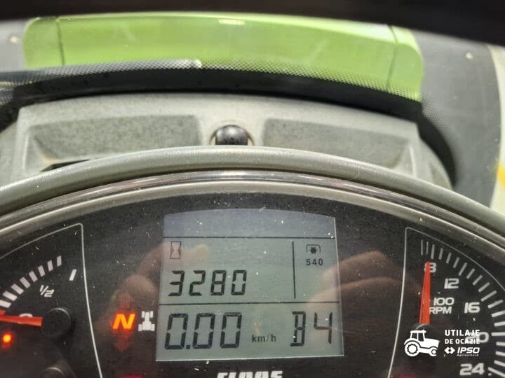 Claas Axion 810
