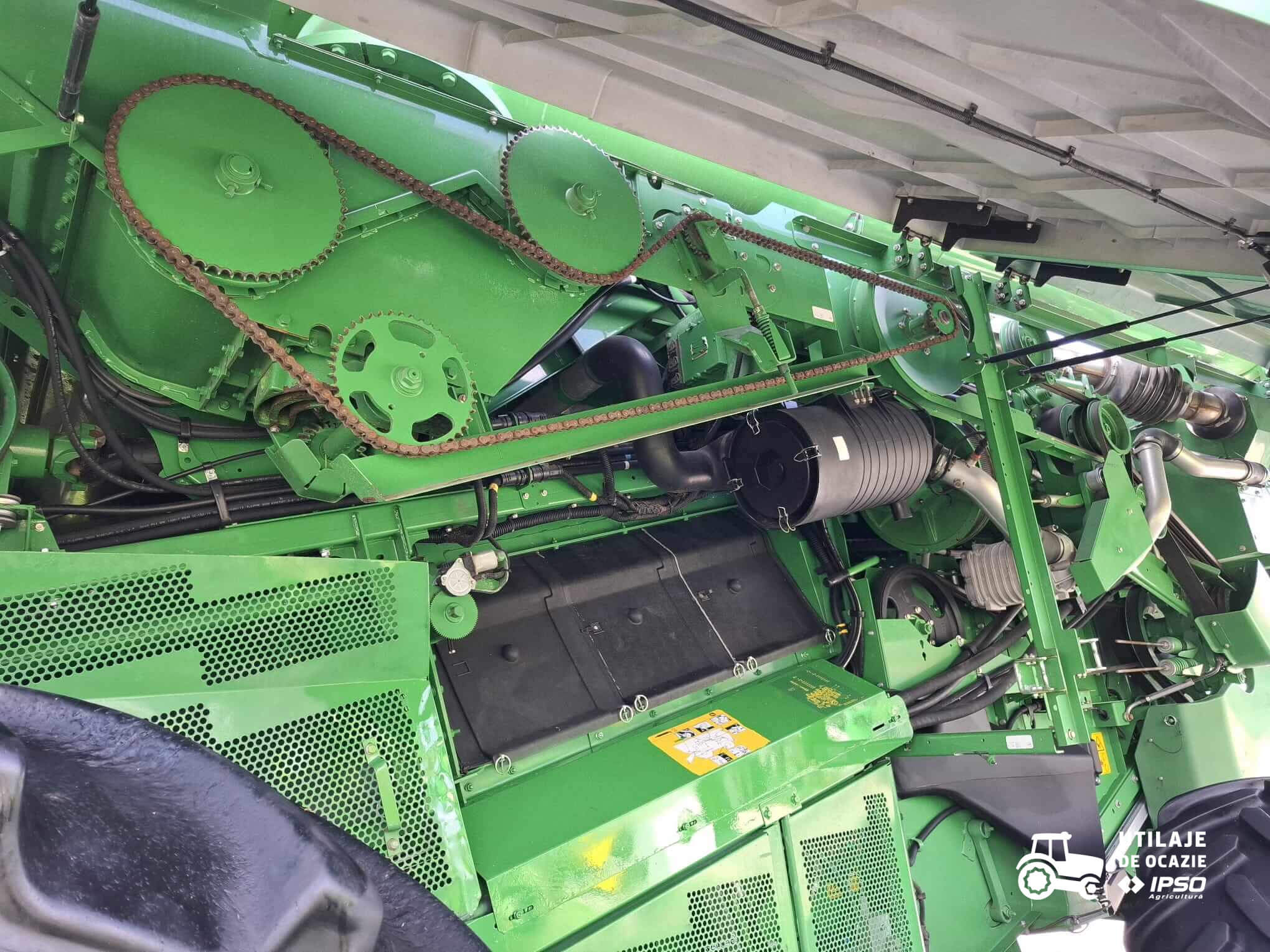 John Deere S770 + Header paioase